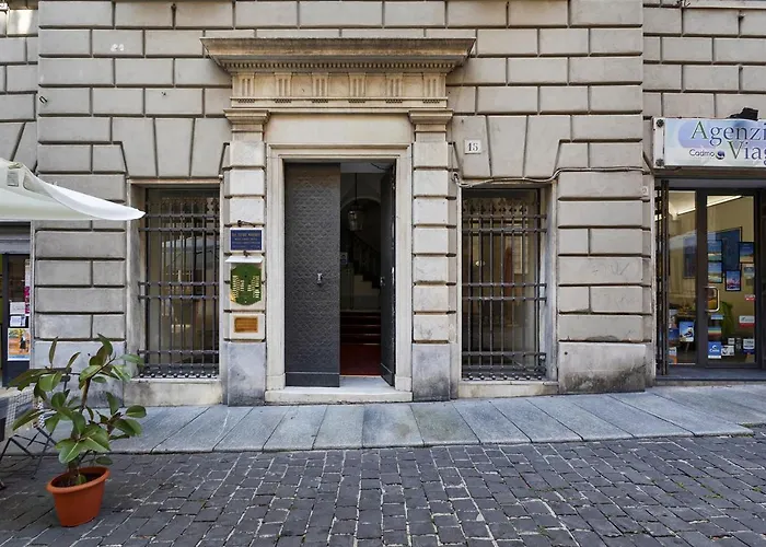 Cairoli Stylish Apartment By Wonderful Italy